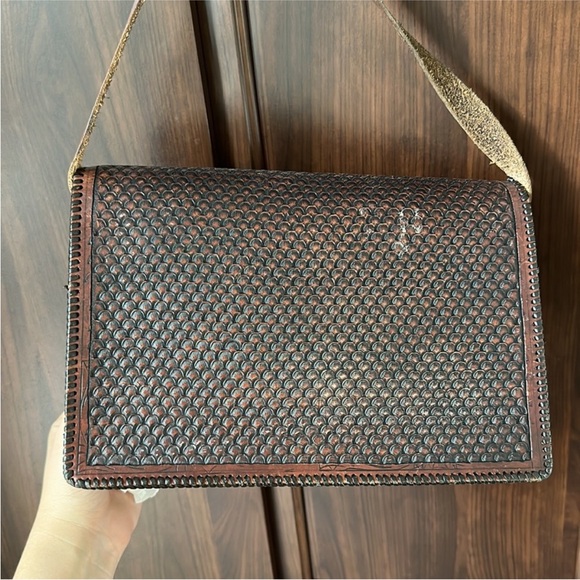 🤎Vintage~Handmade Leather Bag with Heart Clasp Closure - Picture 14 of 14